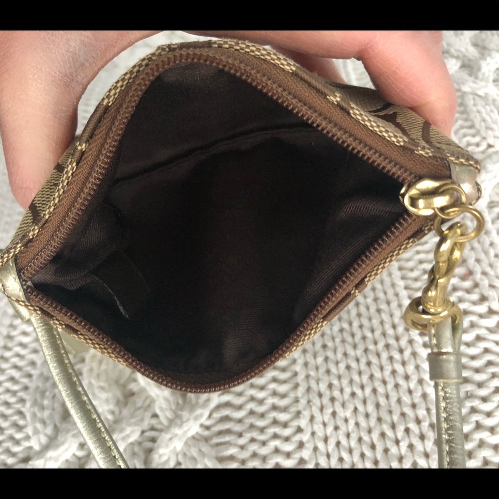 Coach wristlet - Picture 3 of 3